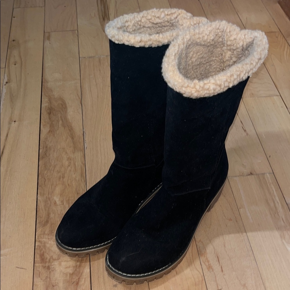 Women's Black and Cream Winter Boots